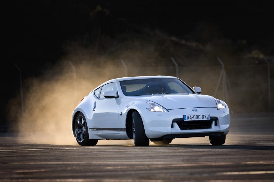  Nissan 370Z GT Edition 2011 года  (фото 22 из 36)